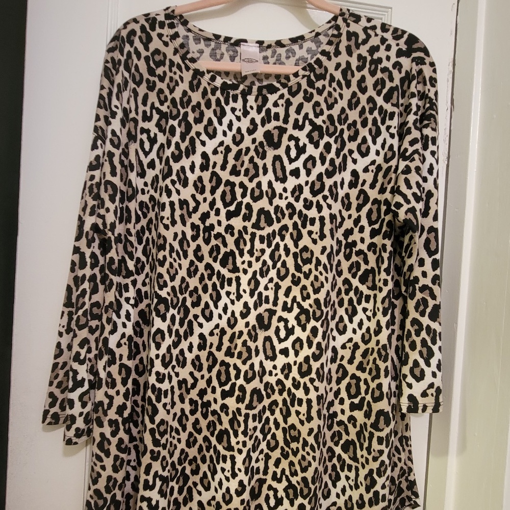 Pink Coconut Boutique leopard print tunic, size XXL
